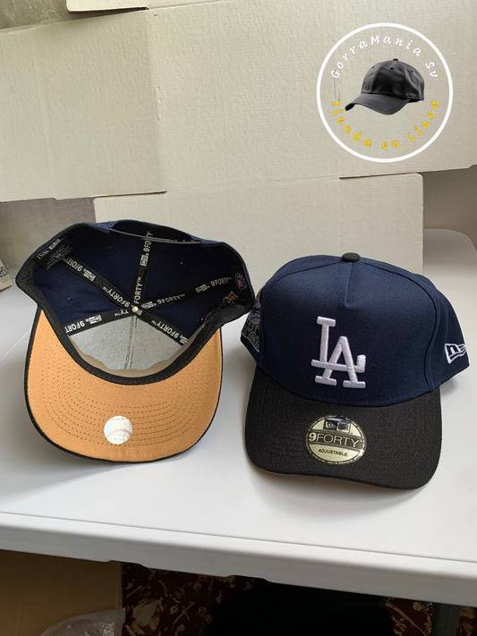 Gorra LA Azul Marino con Visera Negra