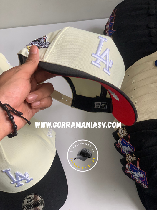 Gorra New Era 9FORTY Los Angeles Dodgers - Crema/Negro (World Series Patch)