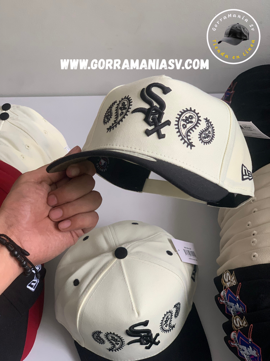 Gorra Chicago White Sox Negra New Era 9FORTY Cursiva & Side Logo