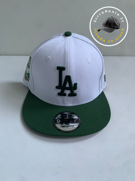 Gorra LA Los Angeles Verde con Blanco – Visera Plana