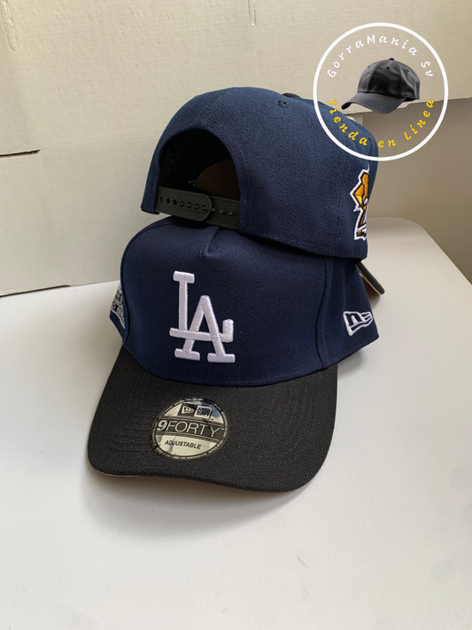Gorra LA Azul Marino con Visera Negra