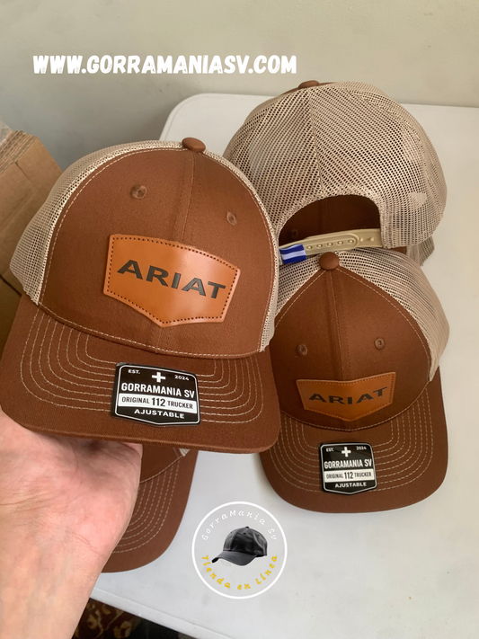Gorra GorraMania SV Original 112 Trucker - Ariat Leather Patch (Edición El Salvador)