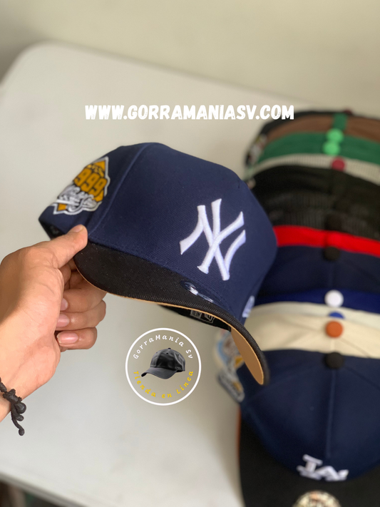 Gorra NY Azul Marino con Visera Negra